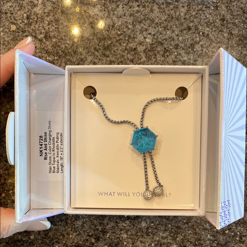 Sleek Blue and Silver Necklace with Modern Design